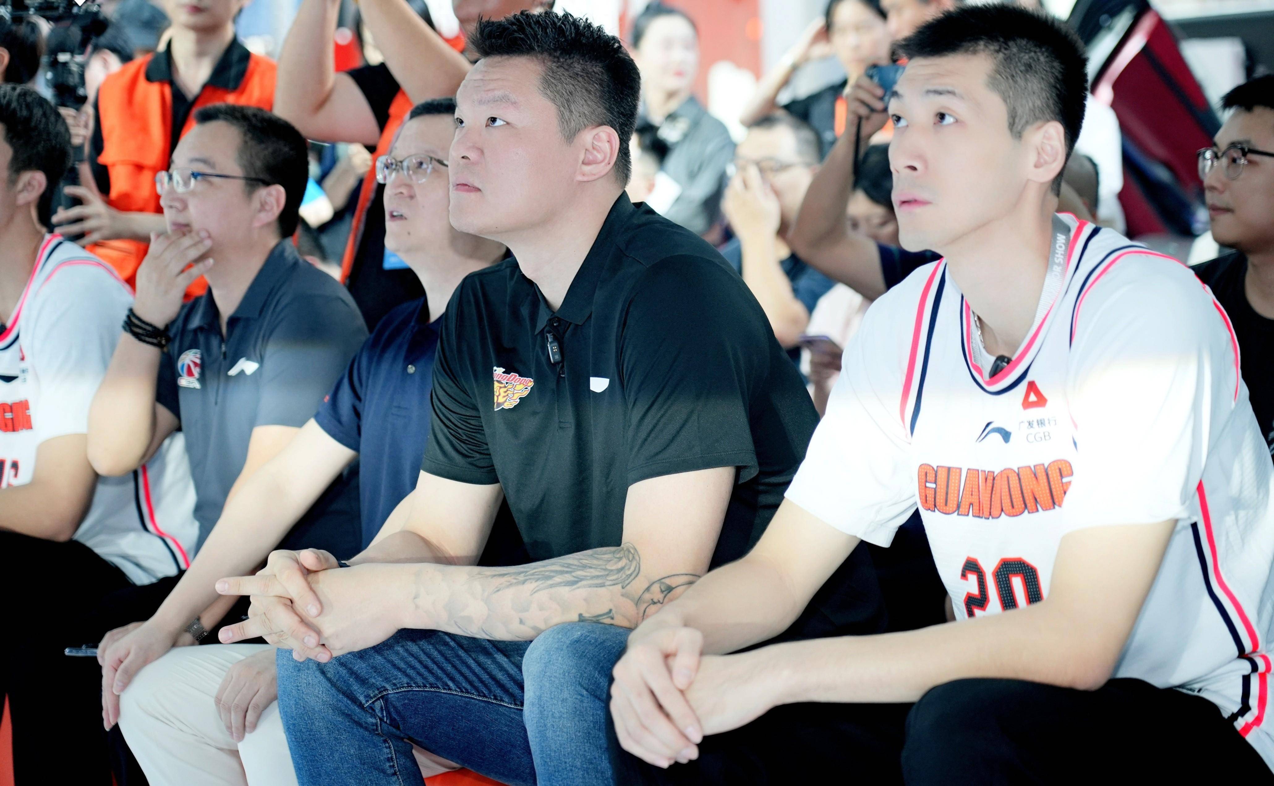 包含今晨突围战来临，广东宏远围绕世预赛篮板制胜，更衣室稳定，球队文化被再次提及的词条九游（中国）官网