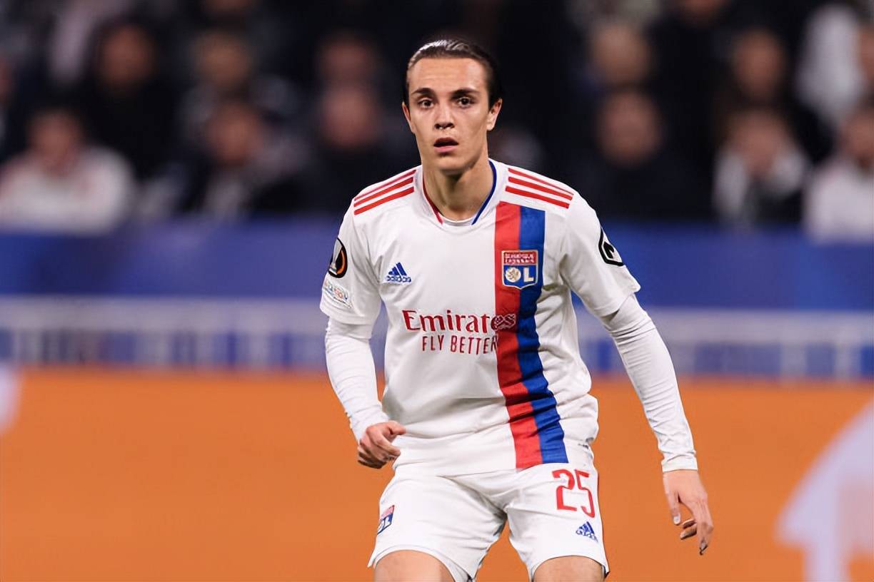 阿斯顿维拉发布备战花絮，加时末段队长鼓劲，法甲任务艰巨，轮换策略成焦点的简单介绍九游游戏大全