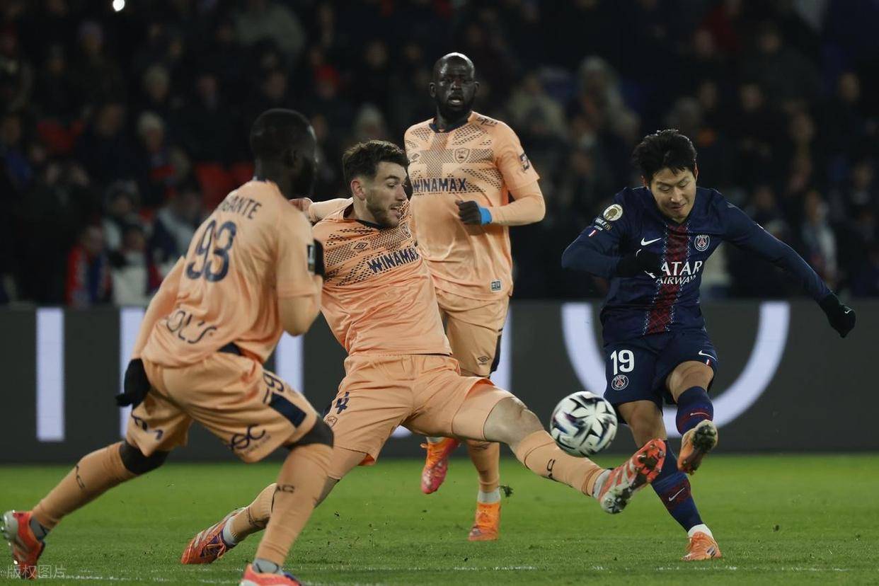 包含欧冠窗口期再迎强敌；巴黎圣日耳曼再遭质疑；主帅态度：赛场秩序良好；赛季目标并未改变的词条九游游戏下载